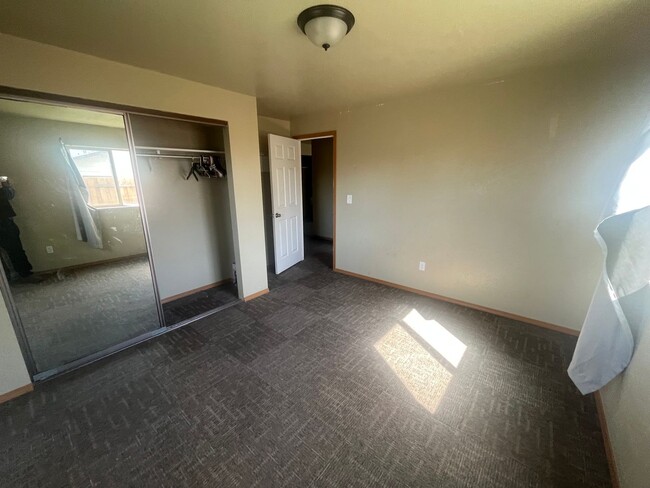 Building Photo - 4202 Storm Ave