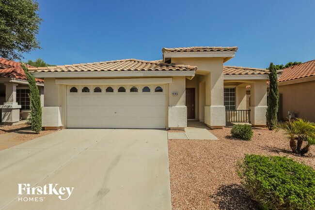 Primary Photo - 4146 W Columbine Dr