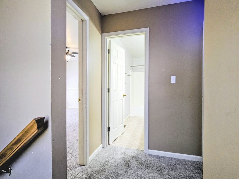 Building Photo - 688 Rockwood Dr