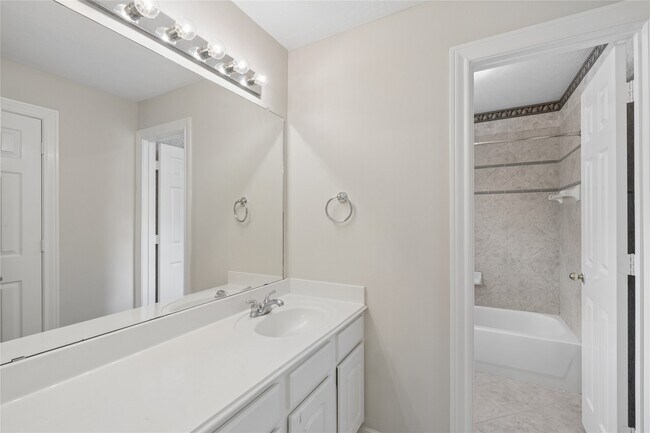 Building Photo - 6414 Pinewood Trace Ln