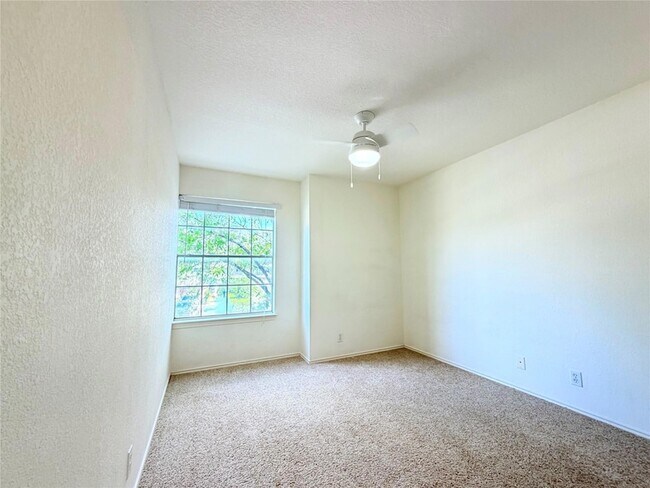 Building Photo - 9802 Copper Creek Dr