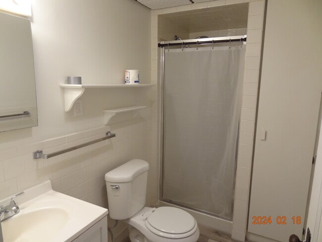 Bathroom - 2 Hartford Ave S