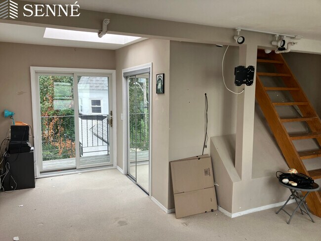 Building Photo - 71 Grovers Ave