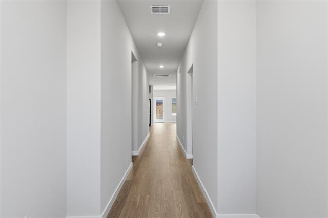 Building Photo - 607 Whispering Winds Trl