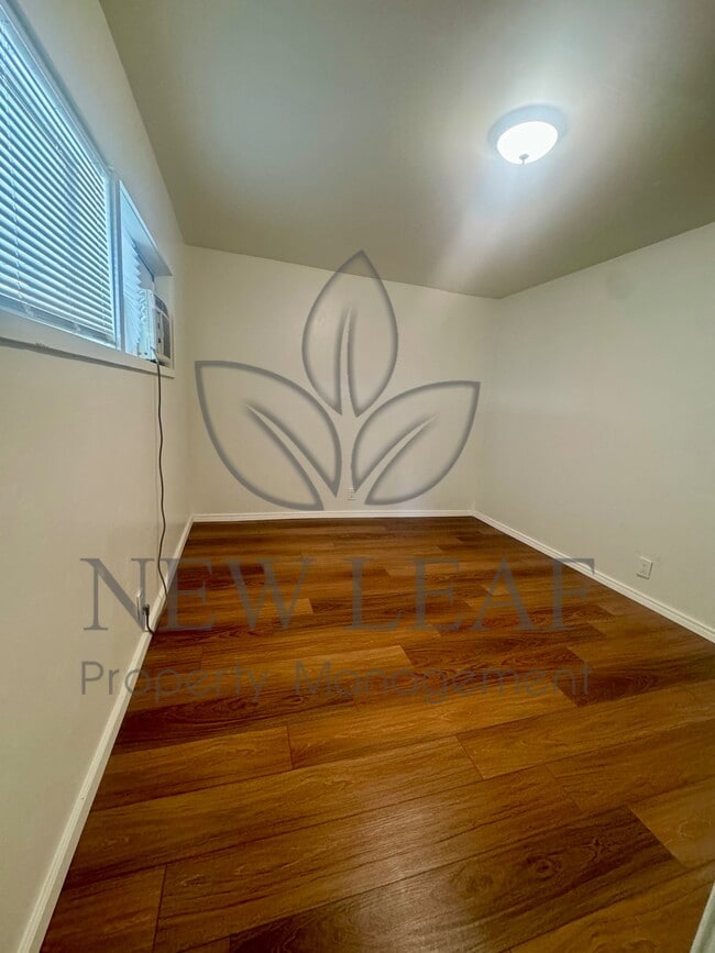 Building Photo - 221 E Whitcomb Ave