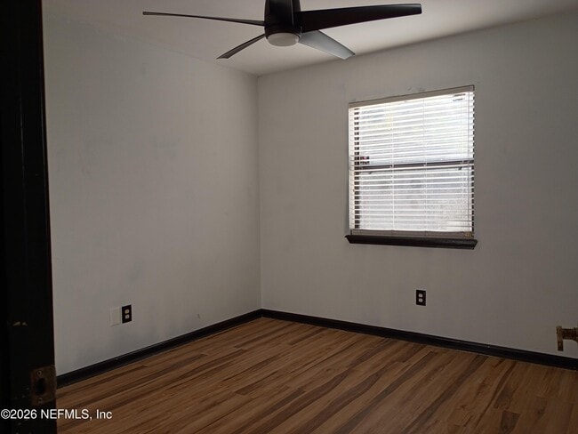 Building Photo - 5561 Mariners Cove Dr