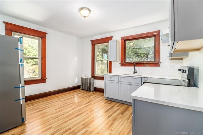 Building Photo - 130 Wellsville Ave