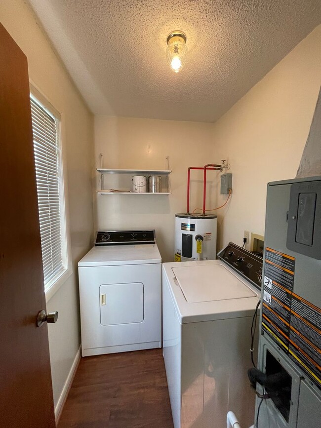 Building Photo - Rolling Acres Subdivision