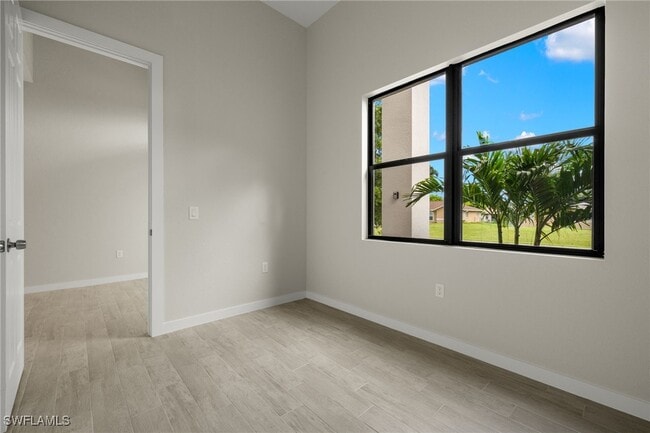 Building Photo - 4715 6th St W