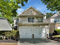 Building Photo - 131 Hidden Creek Dr