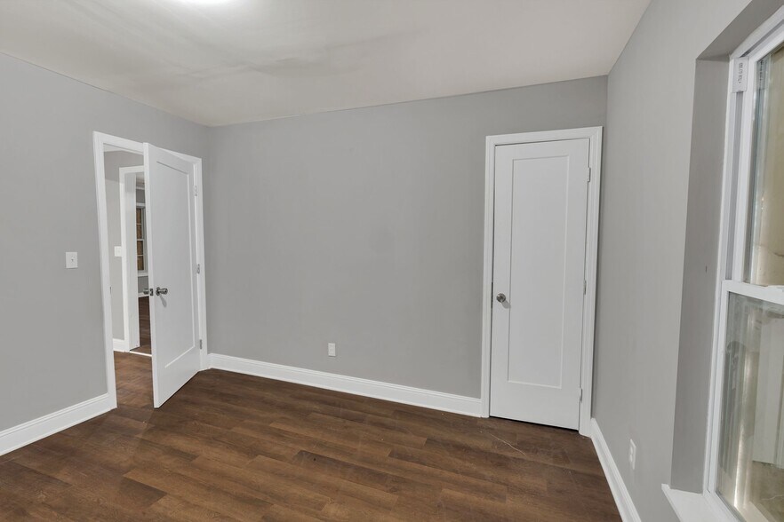Building Photo - 3405 Gwen Dr