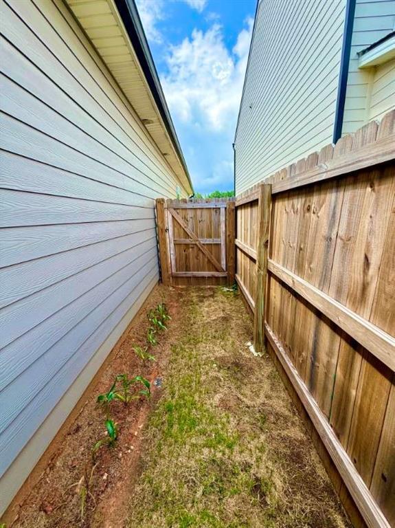 Building Photo - 2015 Waycross Ln