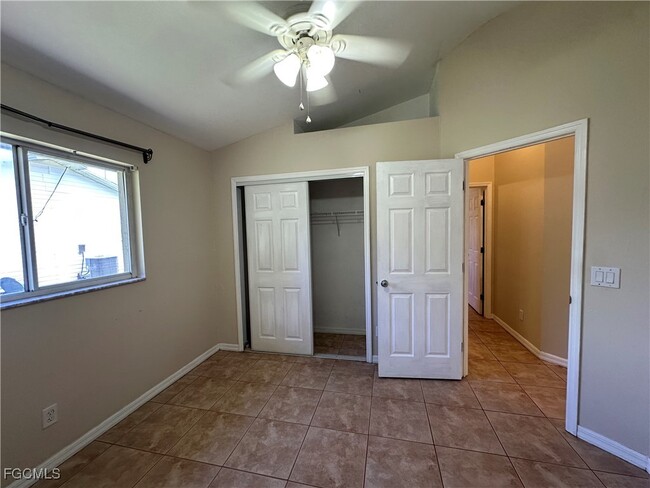 Building Photo - 8069 Anhinga Rd