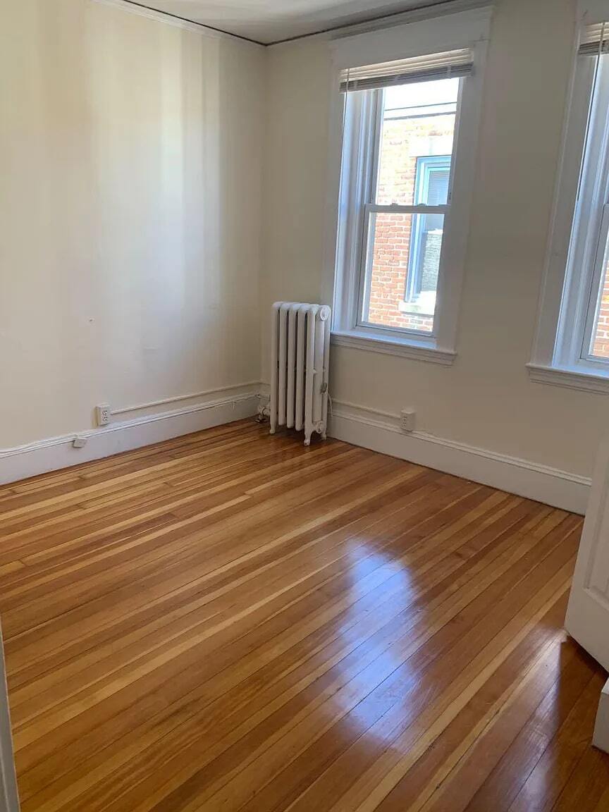 Building Photo - 15 Barrows St