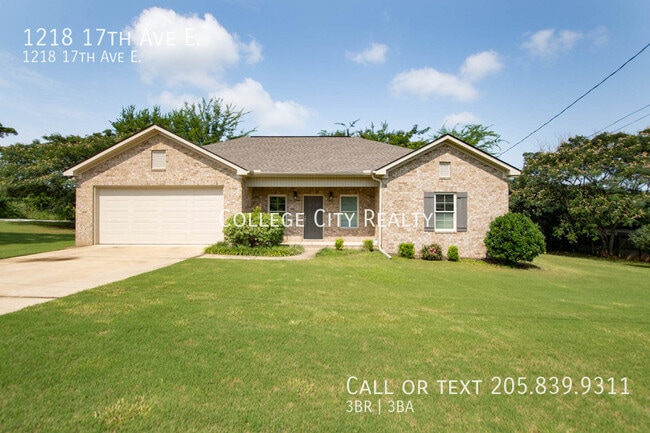 Primary Photo - 1218 17th Ave E