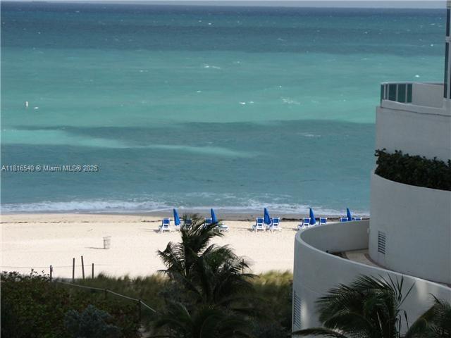Building Photo - 17275 Collins Ave