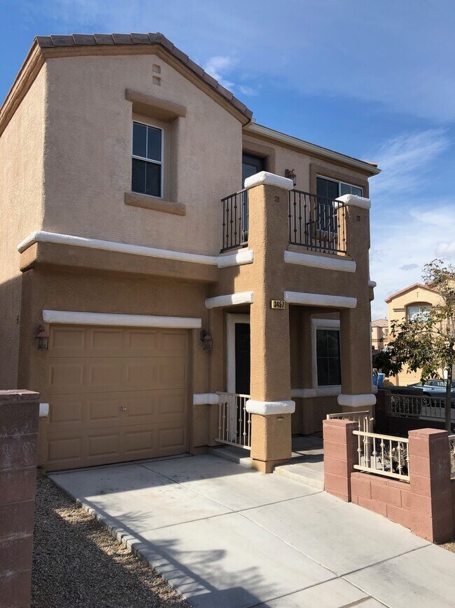 Building Photo - Spacious 2-Story Home with Oversized Beds ...