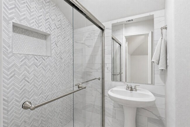 Building Photo - 753 Lake Lacosta Dr