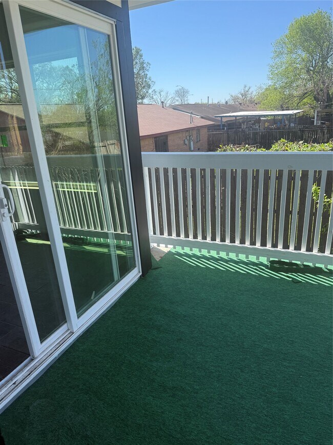 Building Photo - 5519 Osprey Dr