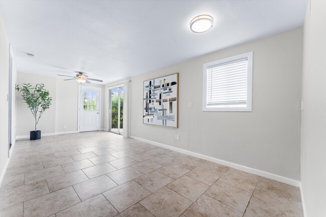 "Basement" with direct access to patio - 1425 Hillcrest Dr