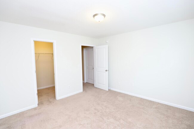 Building Photo - 1761 Nicholas Dr