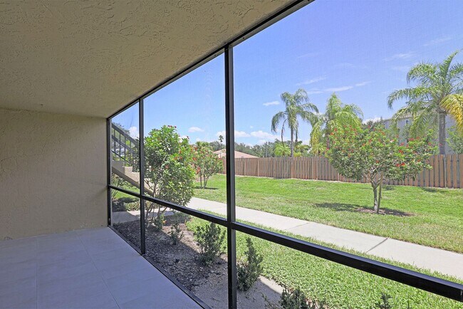 Building Photo - 5303 Summerlin Rd