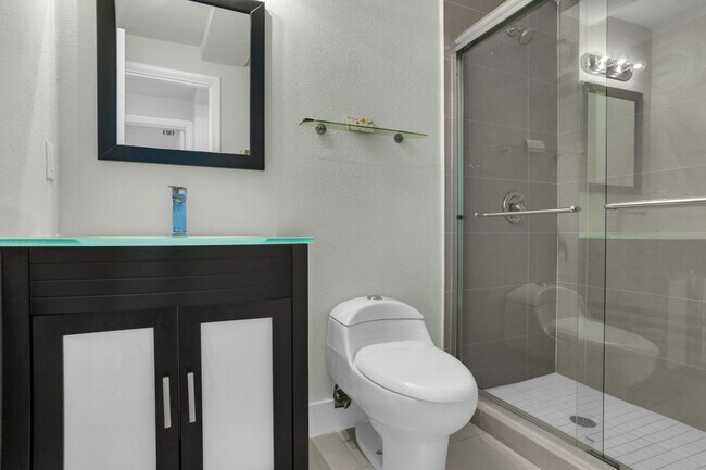 Building Photo - Rented