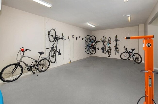 Building Photo - 306 Ardmore Cir NW