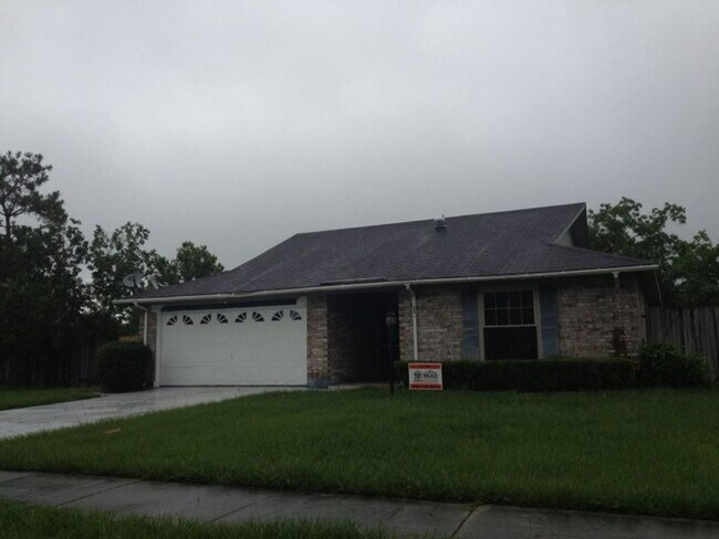 Building Photo - Charming 3-bedroom, 2-bath single-family home for rent