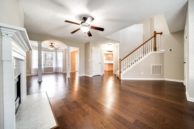 Building Photo - 104 Sundance Way