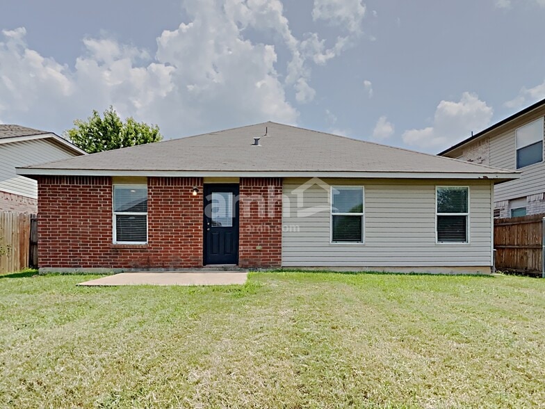 Building Photo - 16617 J Cheshier Ct