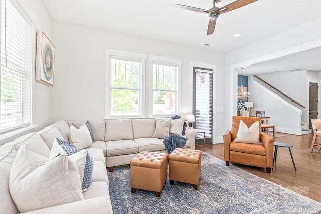 Building Photo - 5210 Kelly St