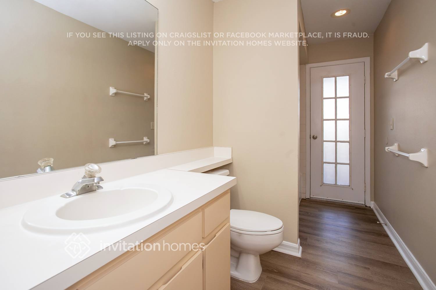 Building Photo - 2005 Dumont Dr