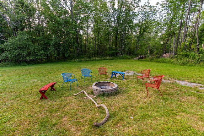 Building Photo - 173 Mountainview Rd