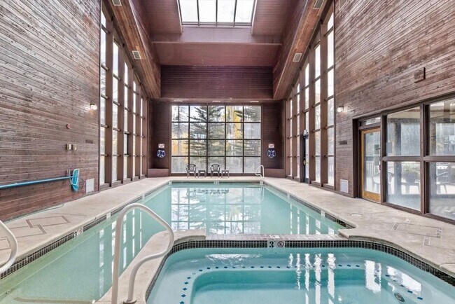 Building Photo - Brian Head Rental All utilities Included!!