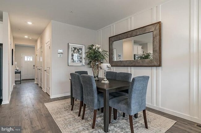 Building Photo - 1128 Meadowlark Dr