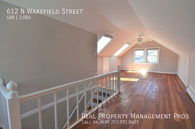 Building Photo - 612 N Wakefield St