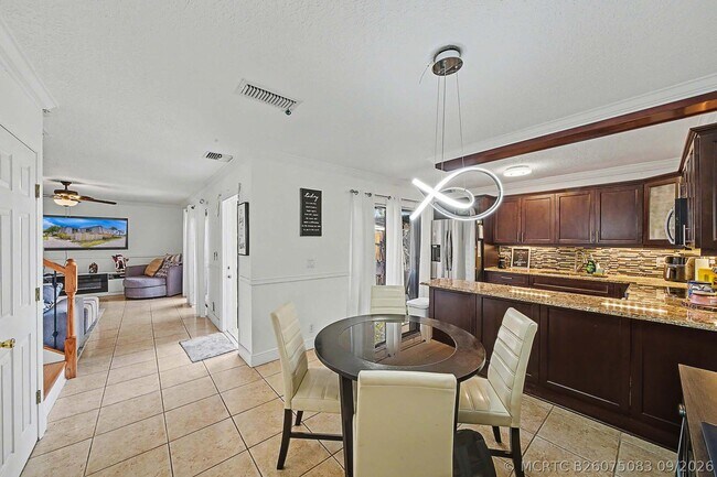 Building Photo - 149 Lake Arbor Dr