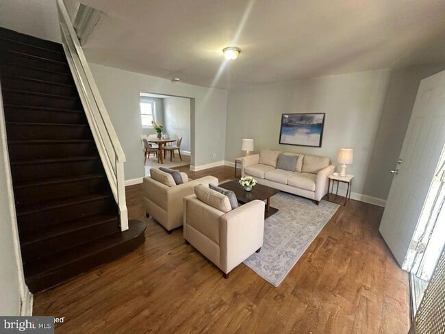 Building Photo - 609 N Wilton St