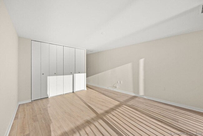 Building Photo - 100 Seaview Ave