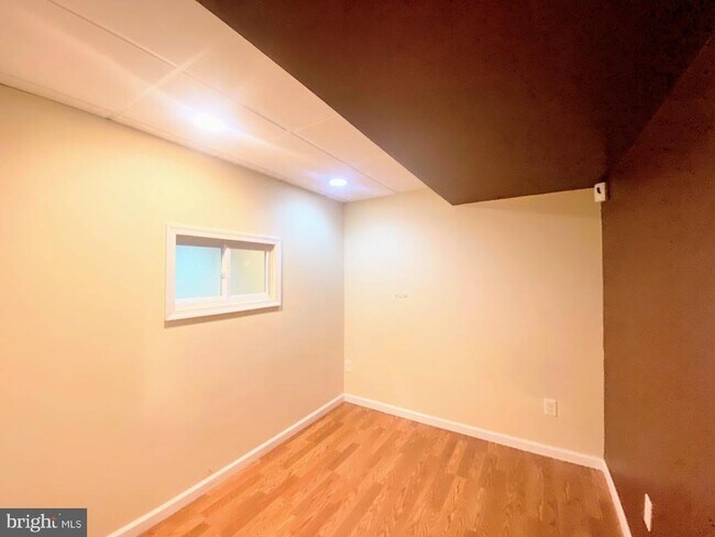Building Photo - 172 S Savanna Dr