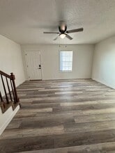 Building Photo - 1252 Pleasant Valley Rd