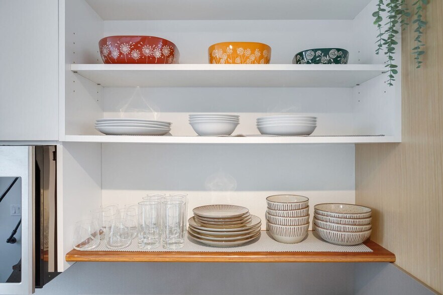 Building Photo - 3843 20th Ave SW