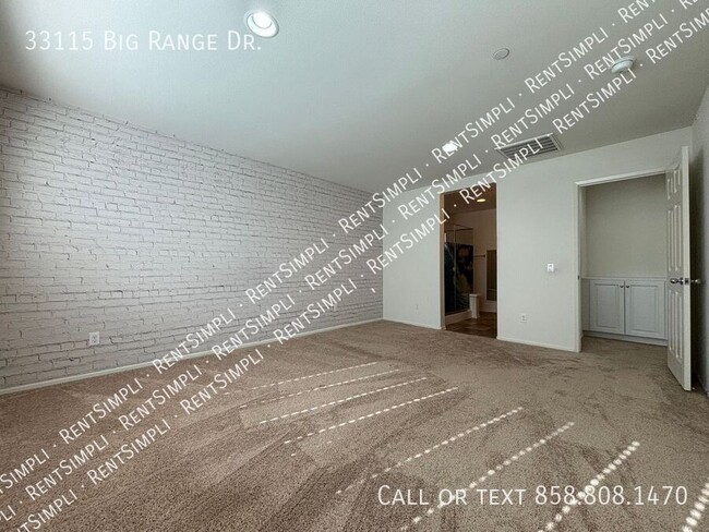Building Photo - 33115 Big Range Dr