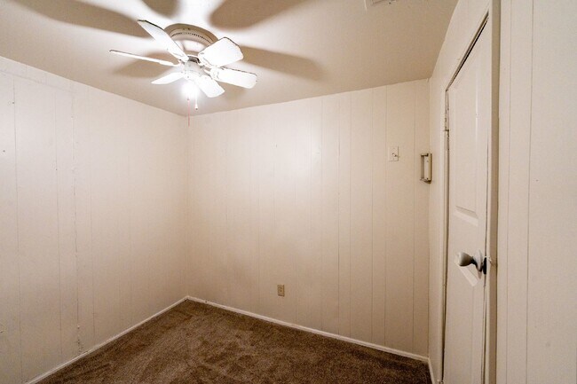 Building Photo - 6950 Lark Haven Ln