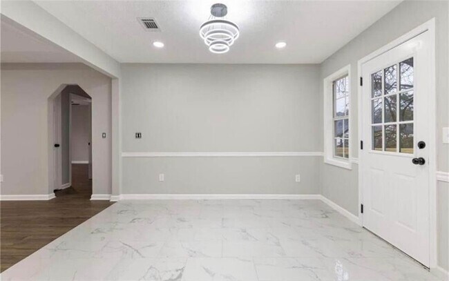 Building Photo - 934 Bay Ridge Dr