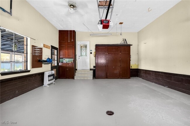 Building Photo - 8310 Broadview Rd