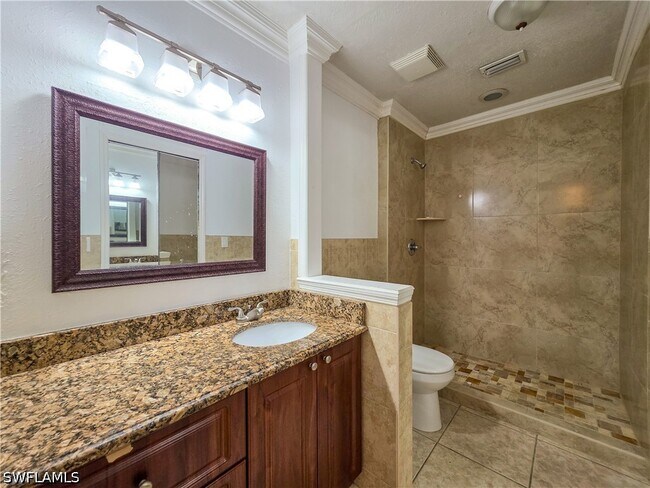 Building Photo - 3407 Winkler Ave