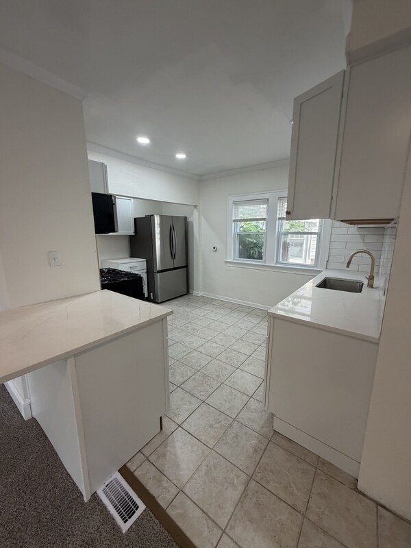 Building Photo - 4345 W 48th St
