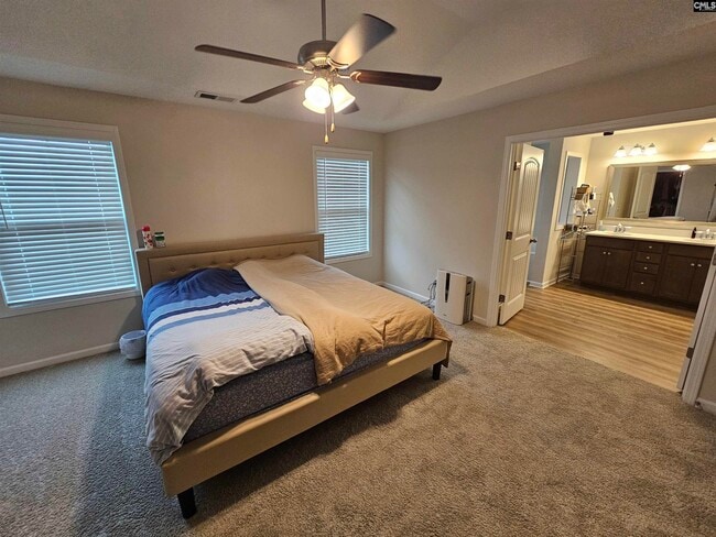Building Photo - 735 Bustling Br Ln